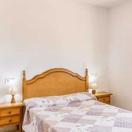 Casa Con Piscina Comunitaria Holiday home